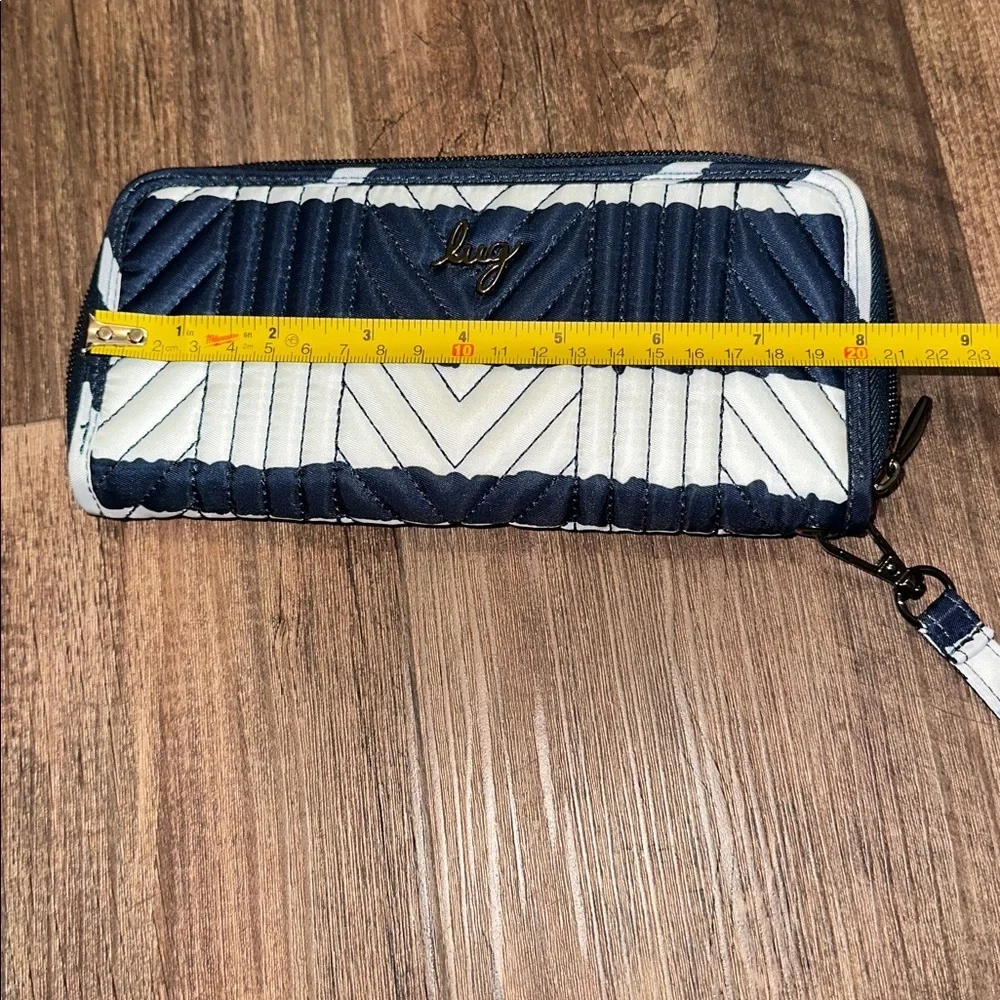 Lug straddle‎ wristlet wallet navy and white striped